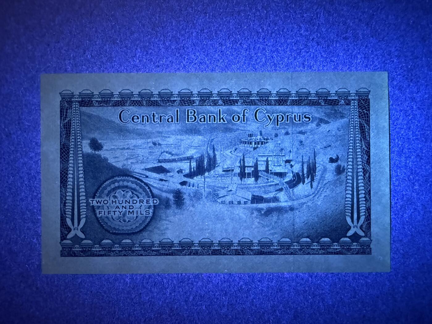 《艾美收藏》第219期-11.9周日外币畅拍场 塞浦路斯250米尔 UNC 1981年