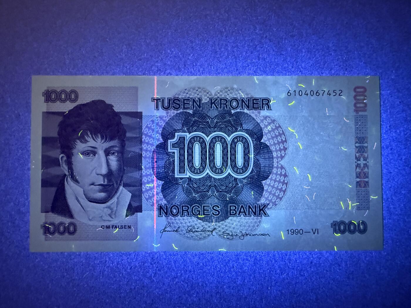 《艾美收藏》第219期-11.9周日外币畅拍场 挪威1000克朗 UNC 1990年 挪威民族主义政治领袖发尔森 顶部边缘荧光