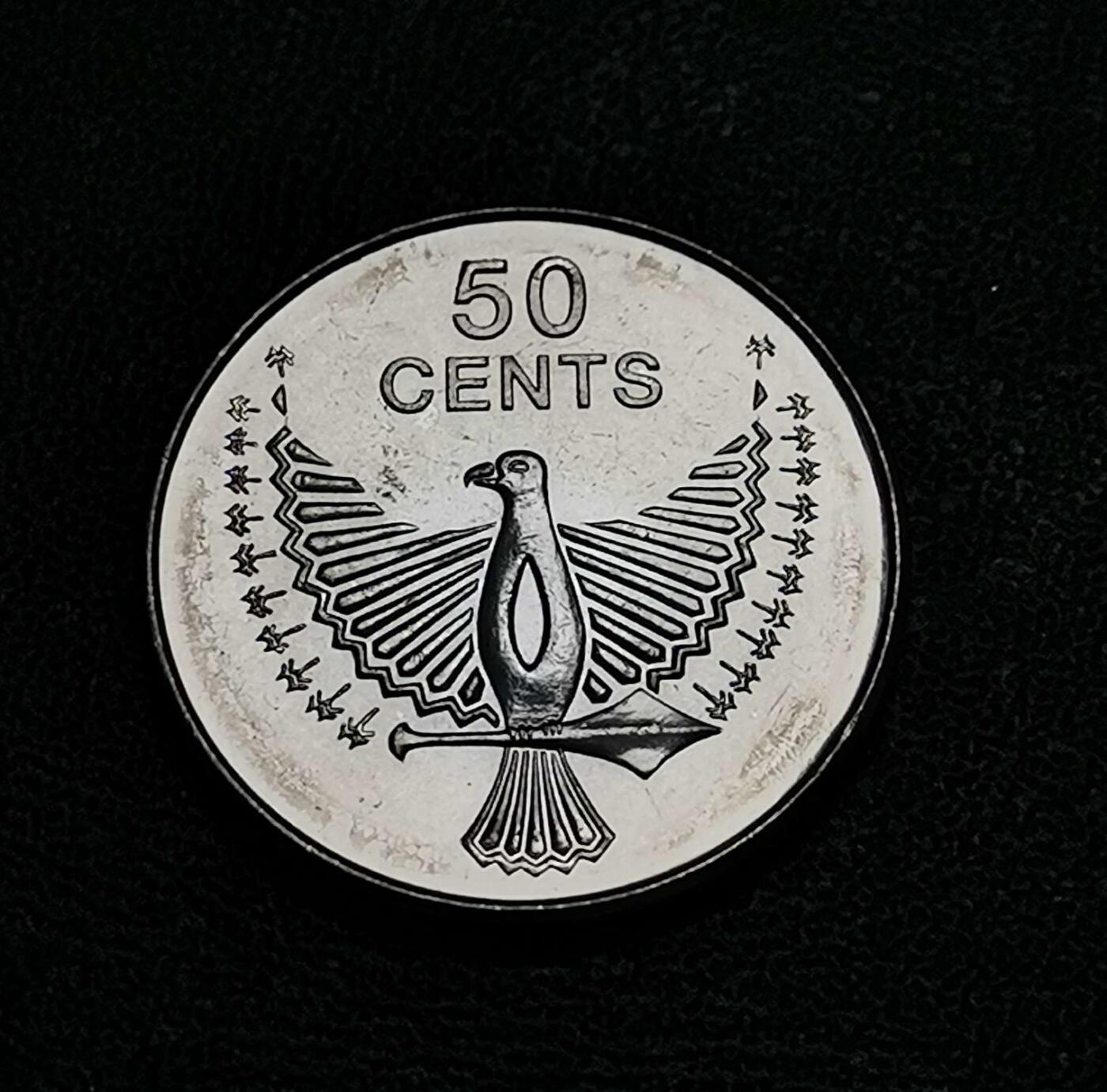 世界各国普、纪币捡漏专场(第十八场) 【绝版】2012年伊丽莎白女王英属所罗门群岛土著神鸟图腾50分