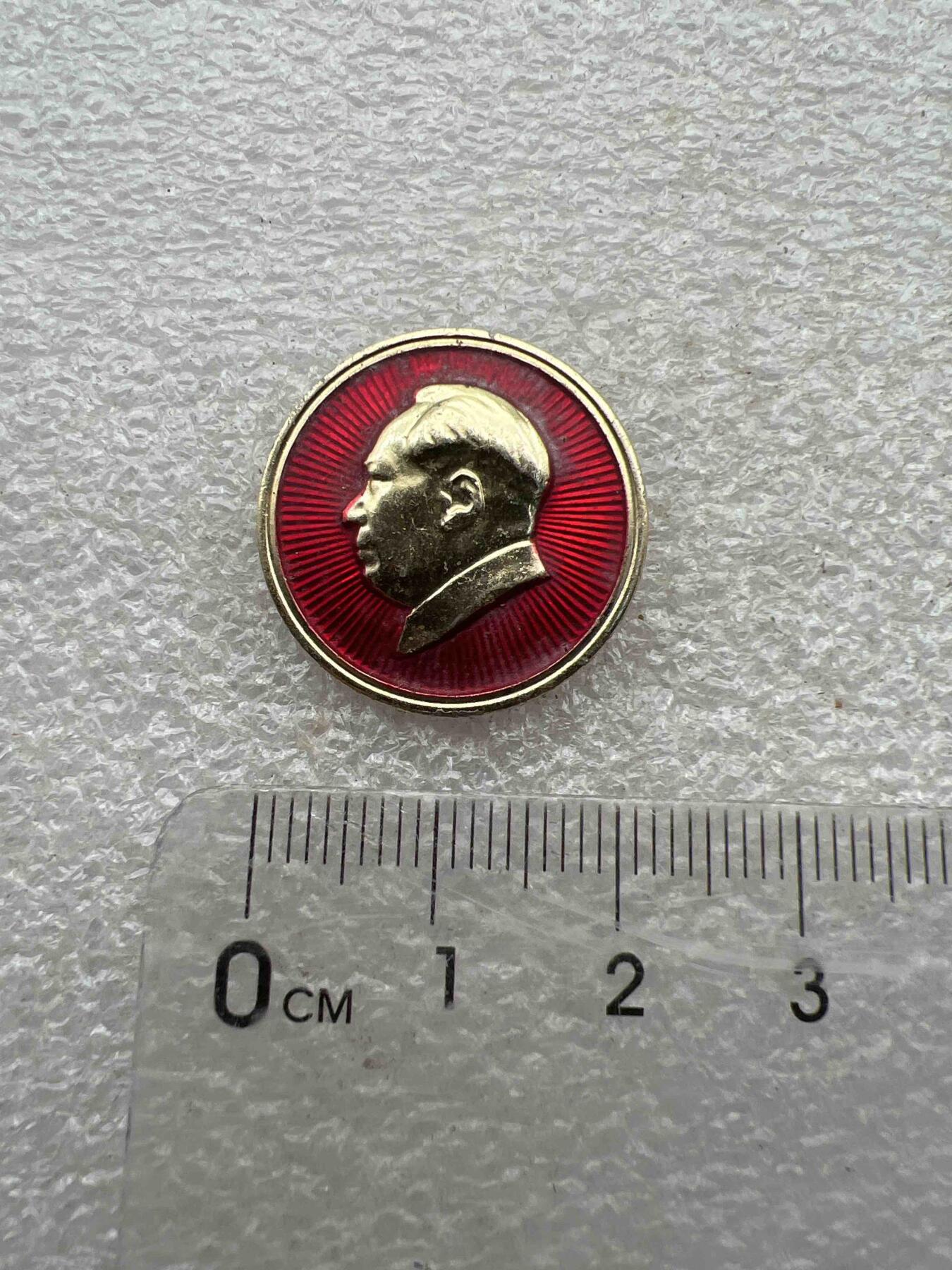 真品毛主席像章F