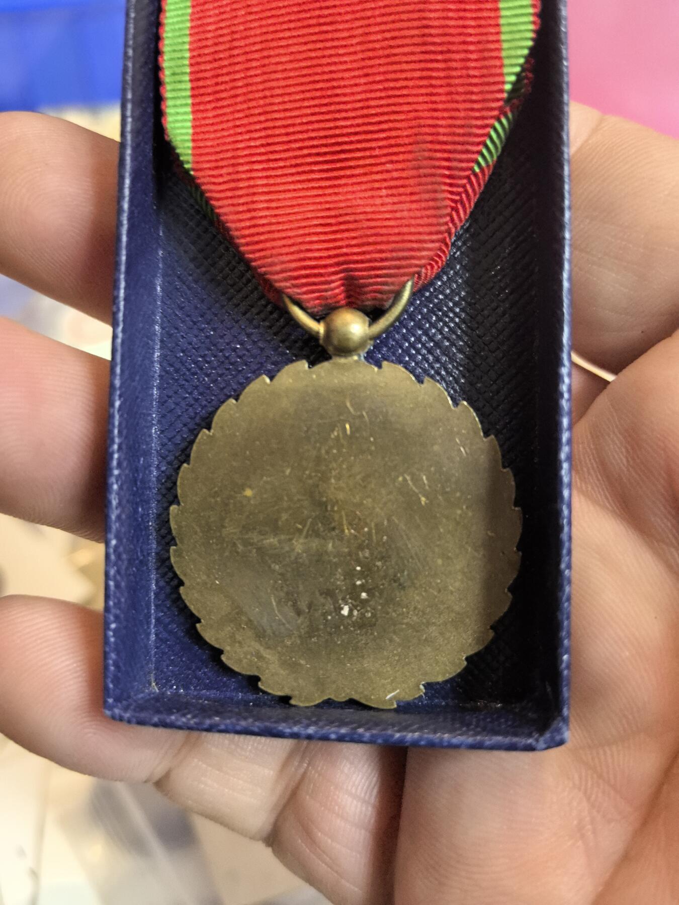 泡泡币外币第二十五场可代拍15038385335微信 纪念章。