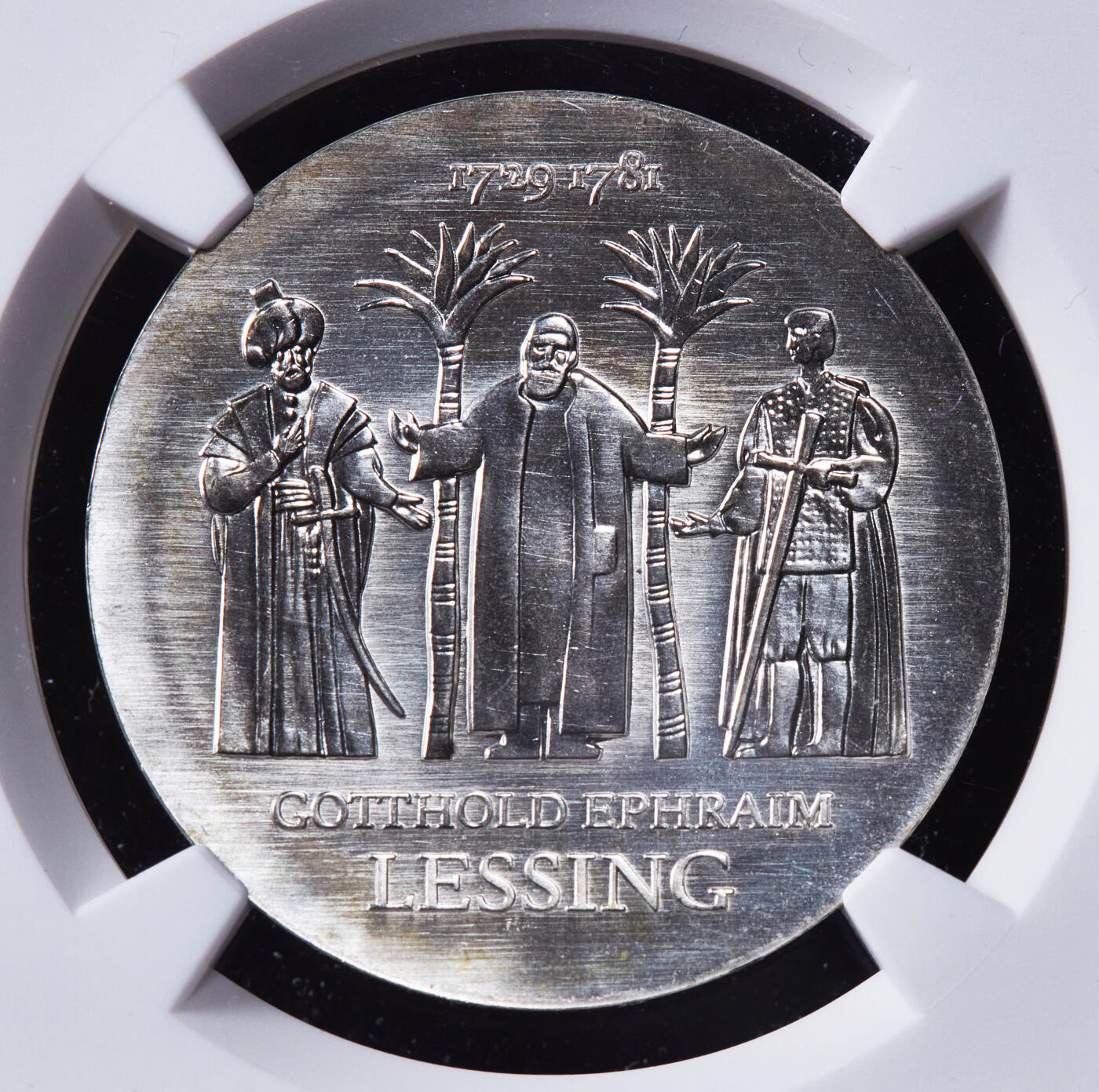 【俄甄集藏】2025年(044)11-12星期三晚 19:30 全场包邮 民主德国（东德）1979年纪念作家戈特霍尔德·埃夫莱姆·莱辛诞辰250周年20马克银币，NGC MS68，冠军，顶级状态，重20.9克，50%银，发行量41000枚，少见品种