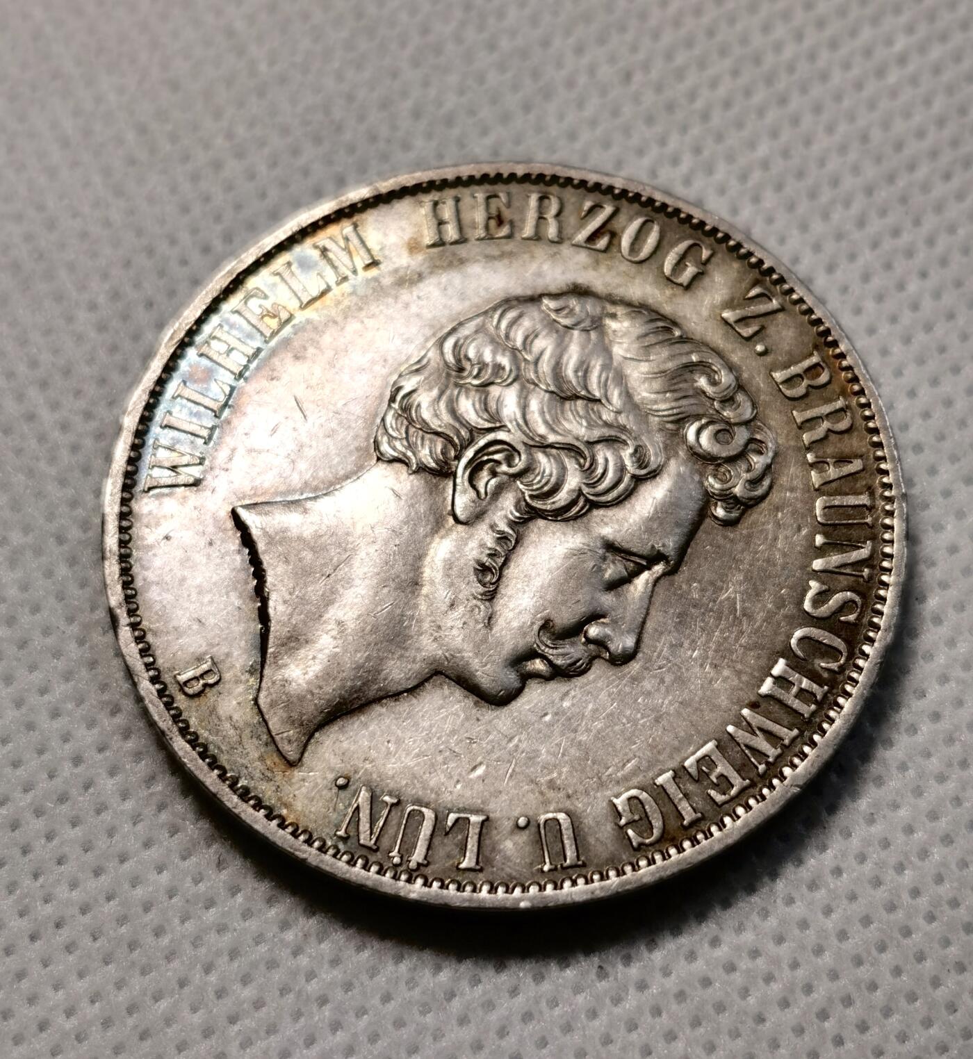 甄臻铺-世界币章拍卖（第38期）立冬小精品场，送拍享返佣金等优惠多多 德国布伦瑞克-狼堡加冕执政25周年纪念2泰勒  带有银霜感 背面状态非常好，赌徒品质