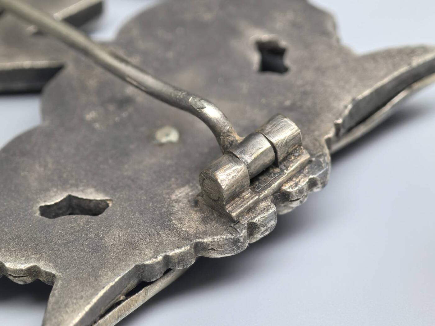 小驴勋章奖章收藏11月8日周六晚6点拍卖（珍爱和平，收藏战争，铭记历史，勿忘国耻，忠党爱国。有偿代拍，送拍规则在简介最后，参拍须阅读规则后再参拍，关系到运费包装发货时效真假辨别等关键信息，拍卖时不再发原图，看大图店主微信码在最后拍品里）