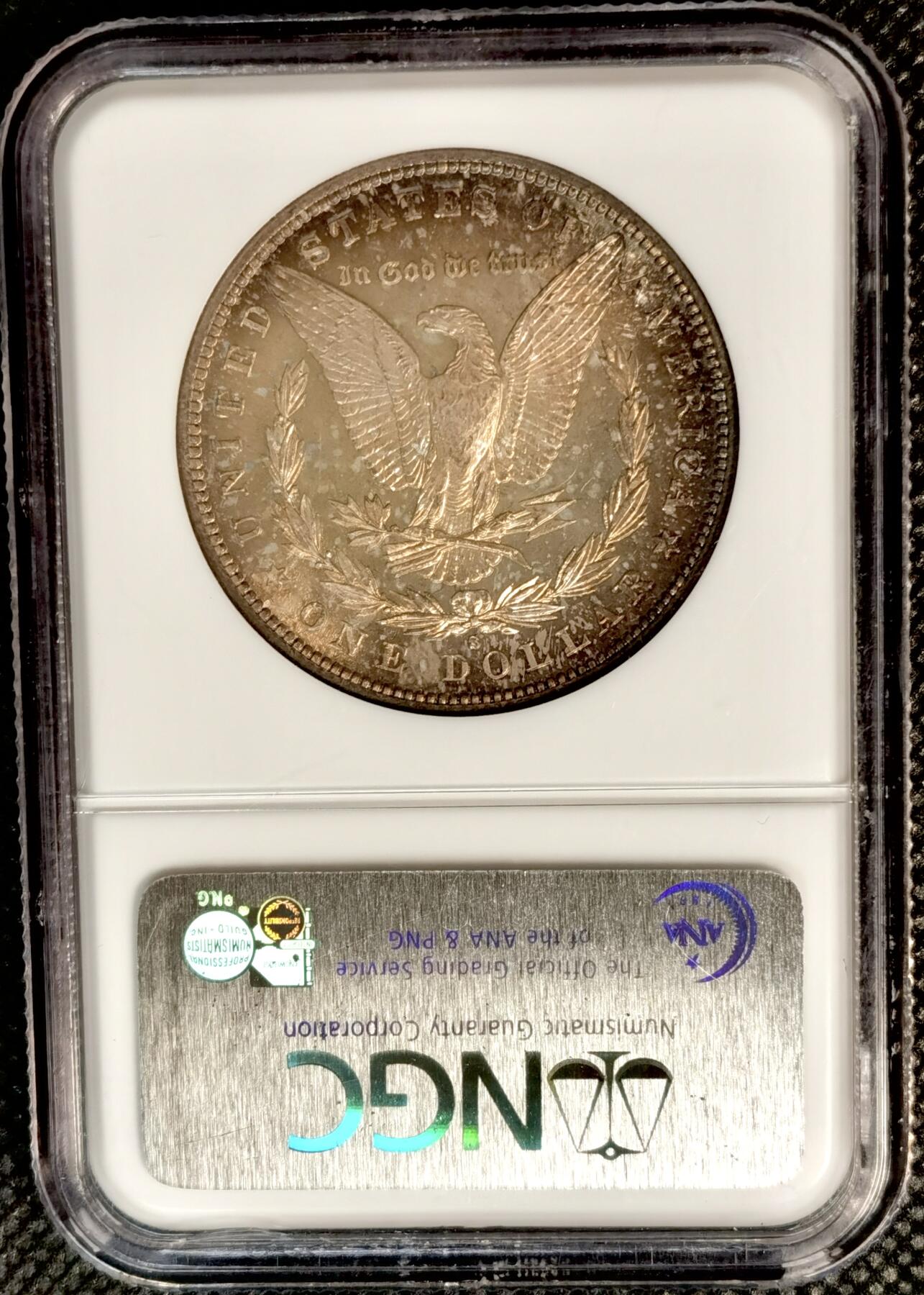 甄臻铺-世界币章拍卖（第38期）立冬小精品场，送拍享返佣金等优惠多多 NGC-MS66 1882年S版摩根，金炫彩包浆，顶级高分，少见年份。参考麦稀奇25年9月底白币成交价2708元