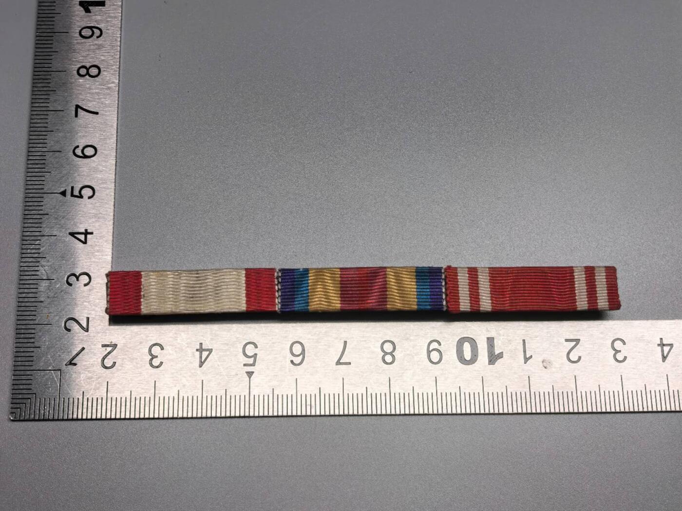 小驴勋章奖章收藏11月8日周六晚6点拍卖（珍爱和平，收藏战争，铭记历史，勿忘国耻，忠党爱国。有偿代拍，送拍规则在简介最后，参拍须阅读规则后再参拍，关系到运费包装发货时效真假辨别等关键信息，拍卖时不再发原图，看大图店主微信码在最后拍品里） 三连勋略