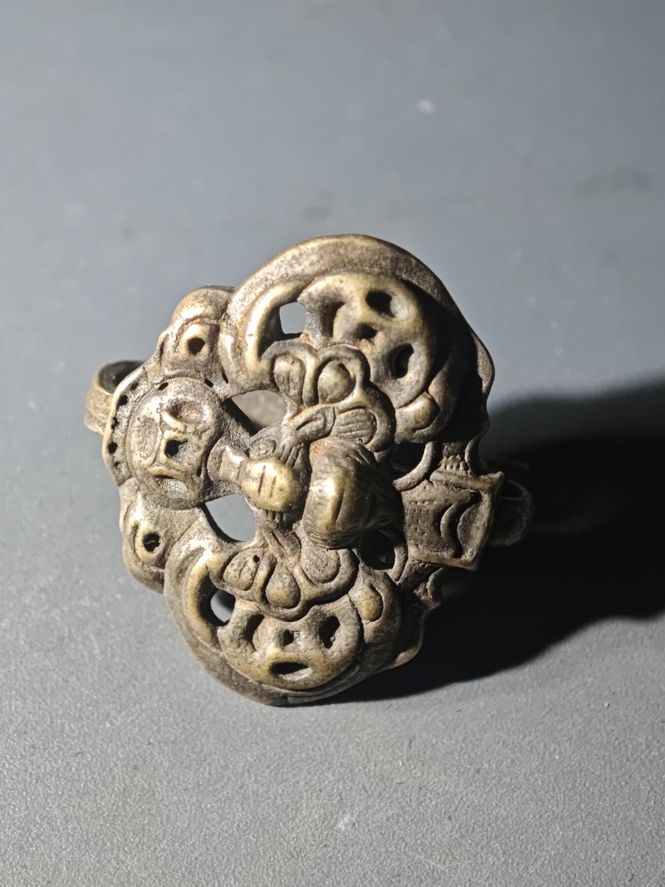 84期回流戒指饰品杂件纪念章丝路钱币专场