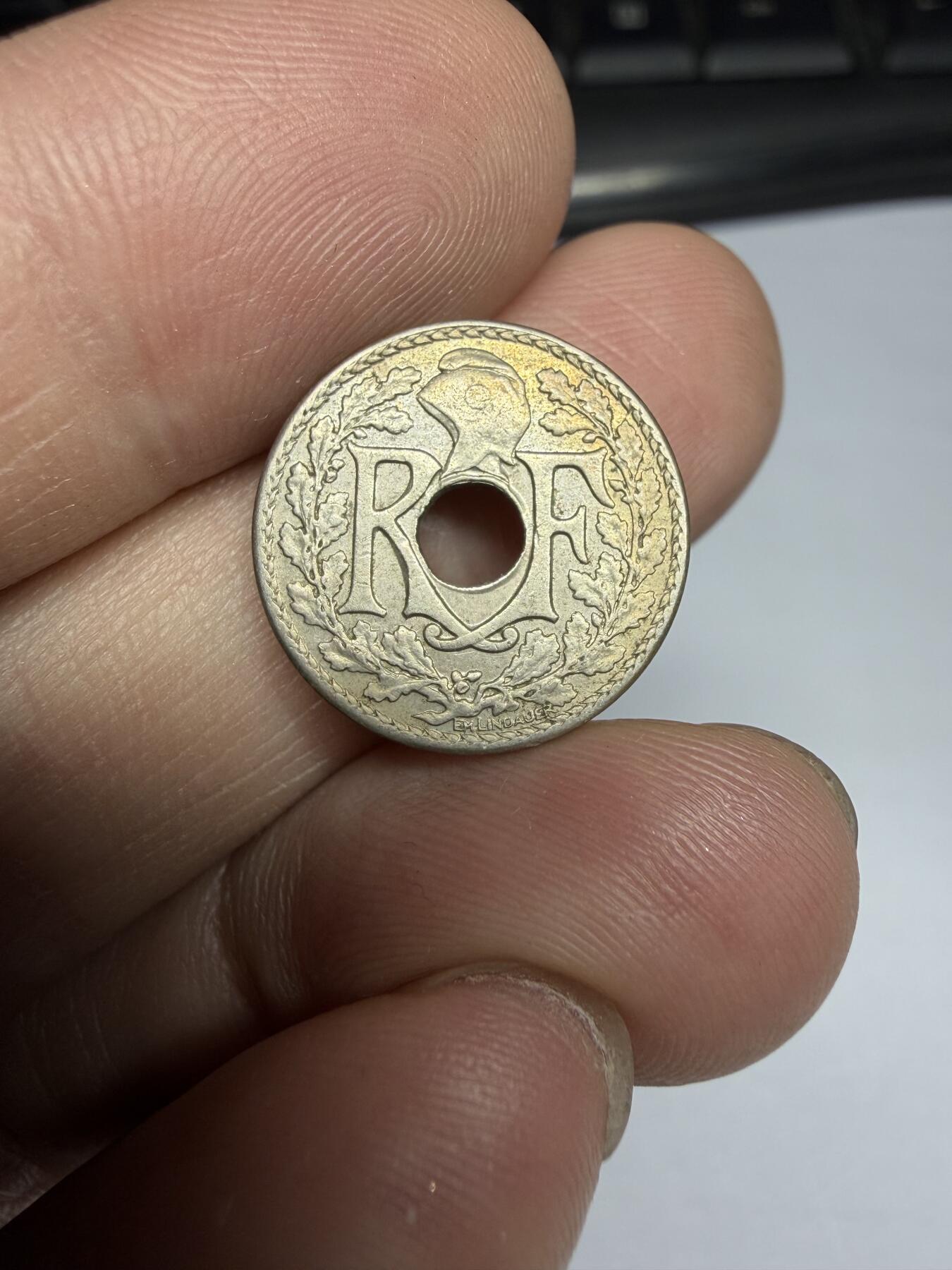 2025年集古藏今外币拍卖第十期-第3场—（总第283拍），可以寄存60天，满160元包邮。 1925年法属印支5C