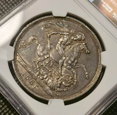 甄臻铺-世界币章拍卖（第38期）立冬小精品场，送拍享返佣金等优惠多多 NGC-AU55 1887年英国维多利亚高冠马剑克朗大银币 五彩包浆 很漂亮 最近上海ngc严评了 裸币成本1680