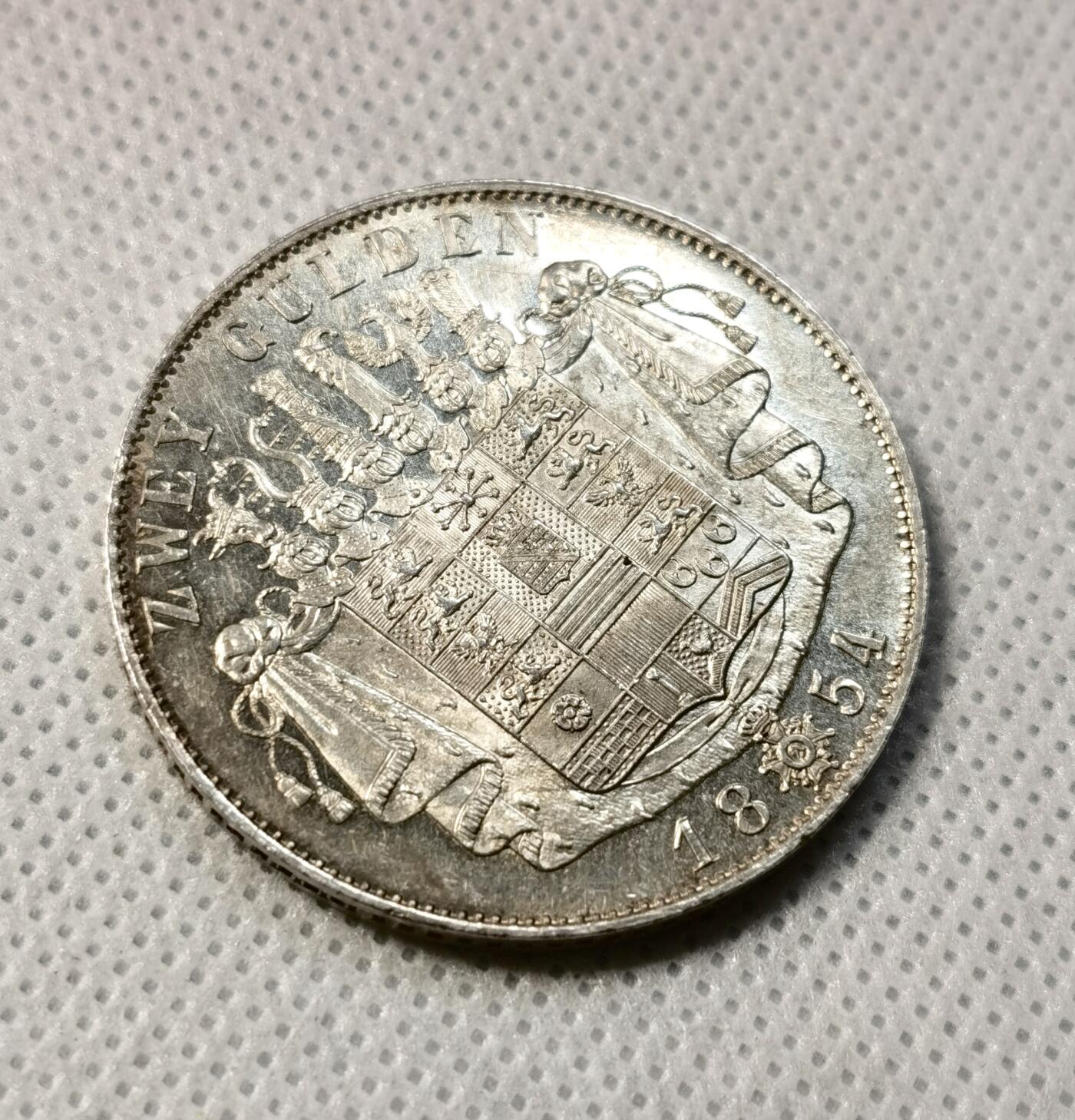 甄臻铺-世界币章拍卖（第38期）立冬小精品场，送拍享返佣金等优惠多多 德国 1854 萨克森-梅宁根 伯恩哈德二世 2盾 稀少品种 转光包浆都很不错 品相同样难得