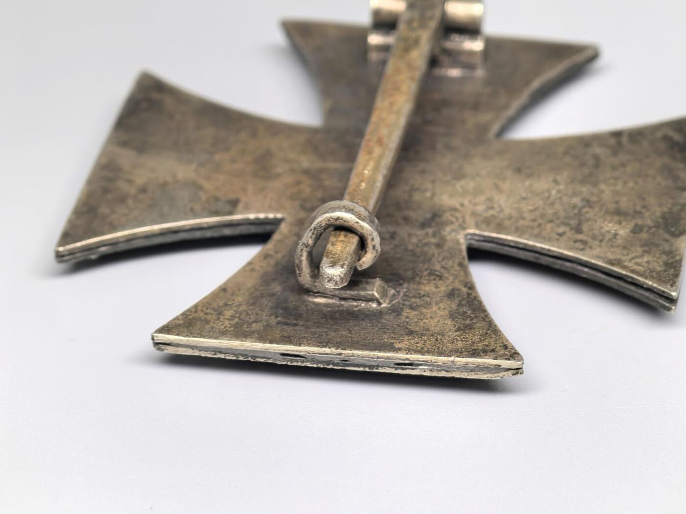 小驴勋章奖章收藏11月8日周六晚6点拍卖（珍爱和平，收藏战争，铭记历史，勿忘国耻，忠党爱国。有偿代拍，送拍规则在简介最后，参拍须阅读规则后再参拍，关系到运费包装发货时效真假辨别等关键信息，拍卖时不再发原图，看大图店主微信码在最后拍品里）