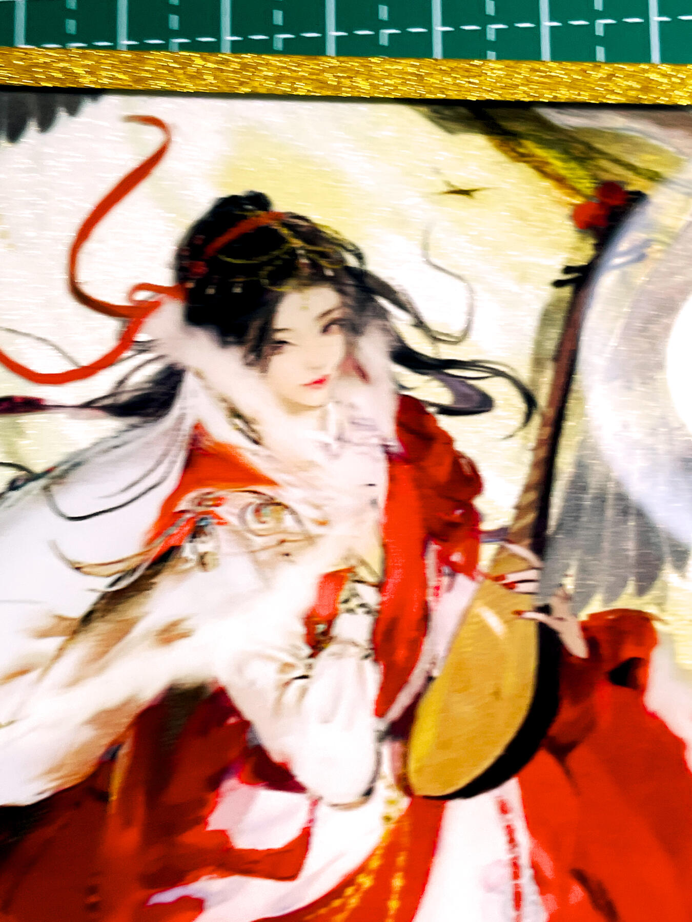 显眼宝36期 11月12日晚21:50截拍 佣金1起 可寄存～ 趣卡社 大汉王朝 【25编 王昭君】 金边镜面色纸 非常漂亮 看细节图 明信片尺寸