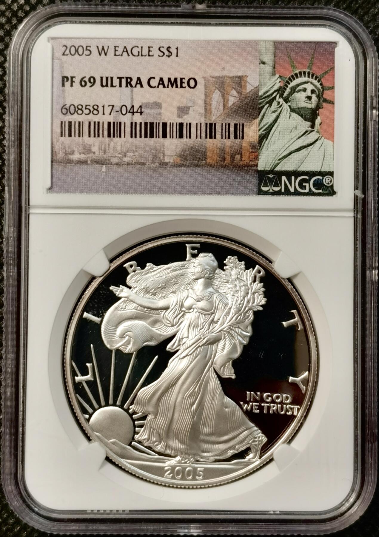 甄臻铺-世界币章拍卖（第38期）立冬小精品场，送拍享返佣金等优惠多多 NGC-PF69UC 美国2005年W厂行走女神一元