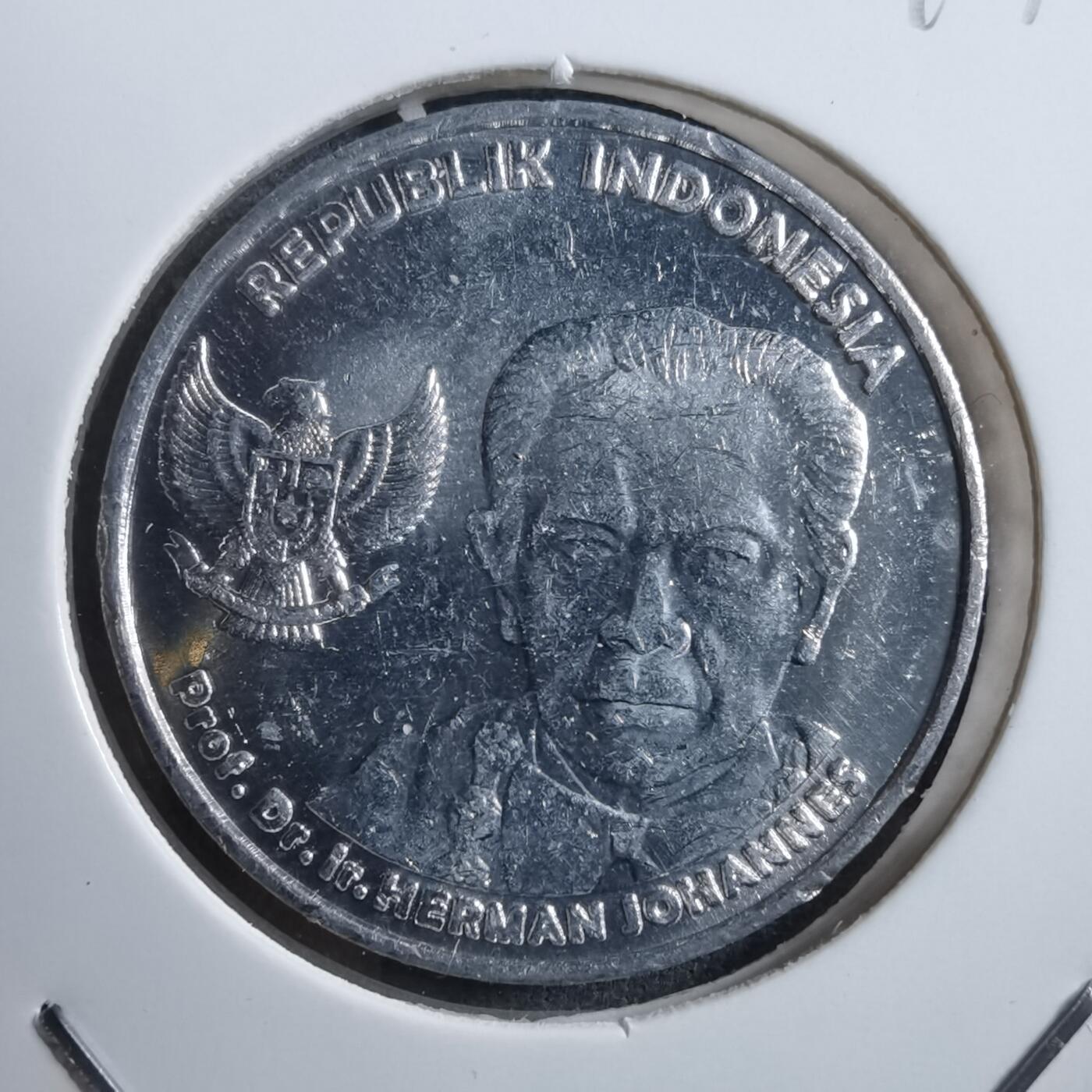 沼泽如烟--第894场 印度尼西亚2016年100卢比