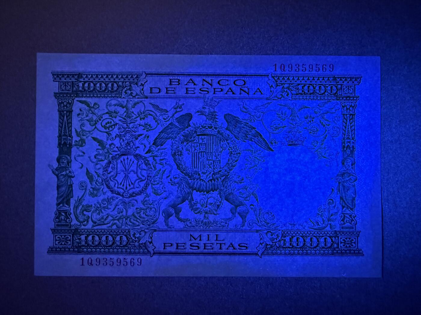《艾美收藏》第219期-11.9周日外币畅拍场 西班牙1000比塞塔 UNC 1957年 西班牙国王费尔南多与王后伊莎贝尔双王 轻微荧光 无47