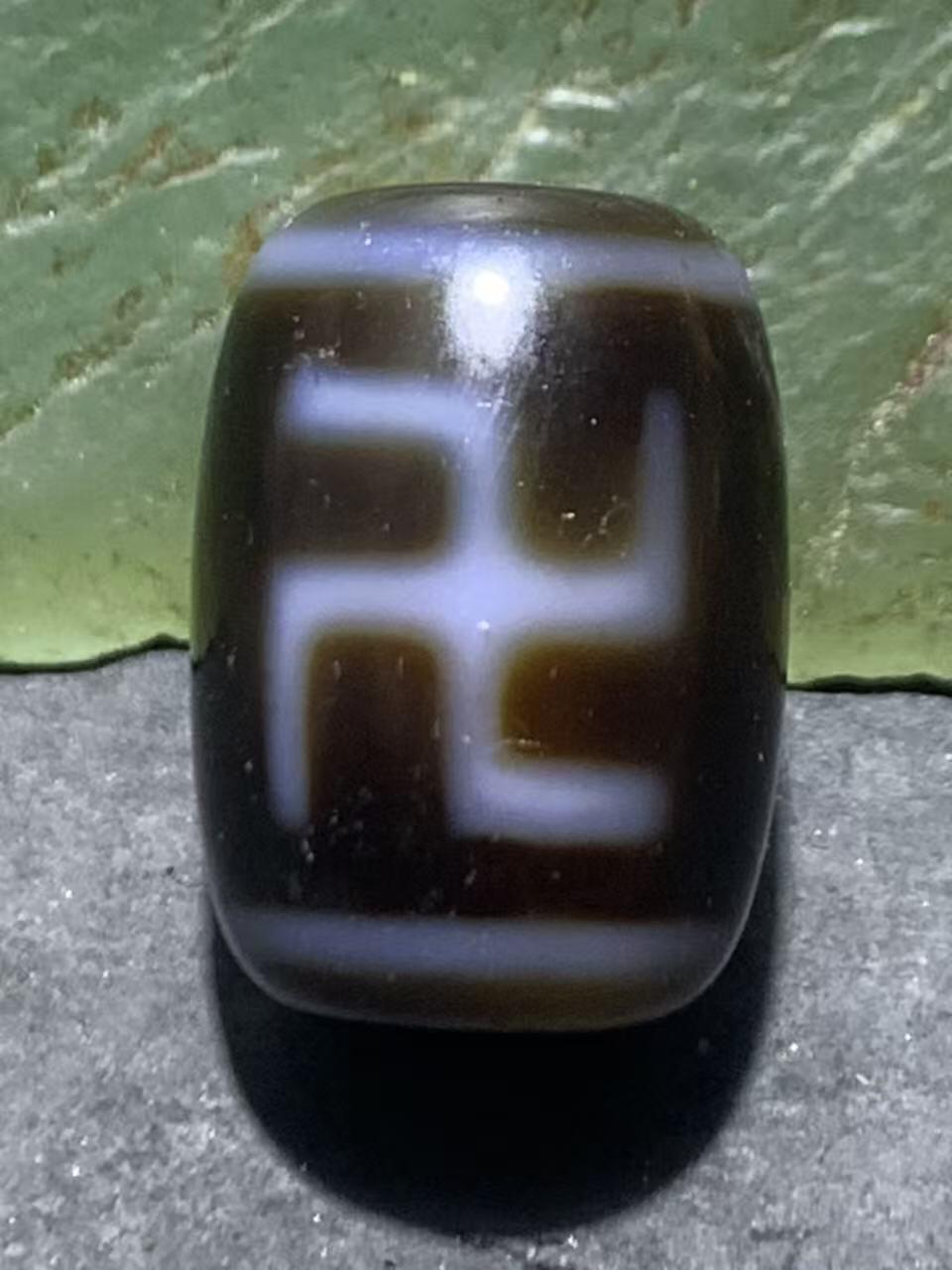 仅此一颗，精品万字符玛瑙天珠一颗，