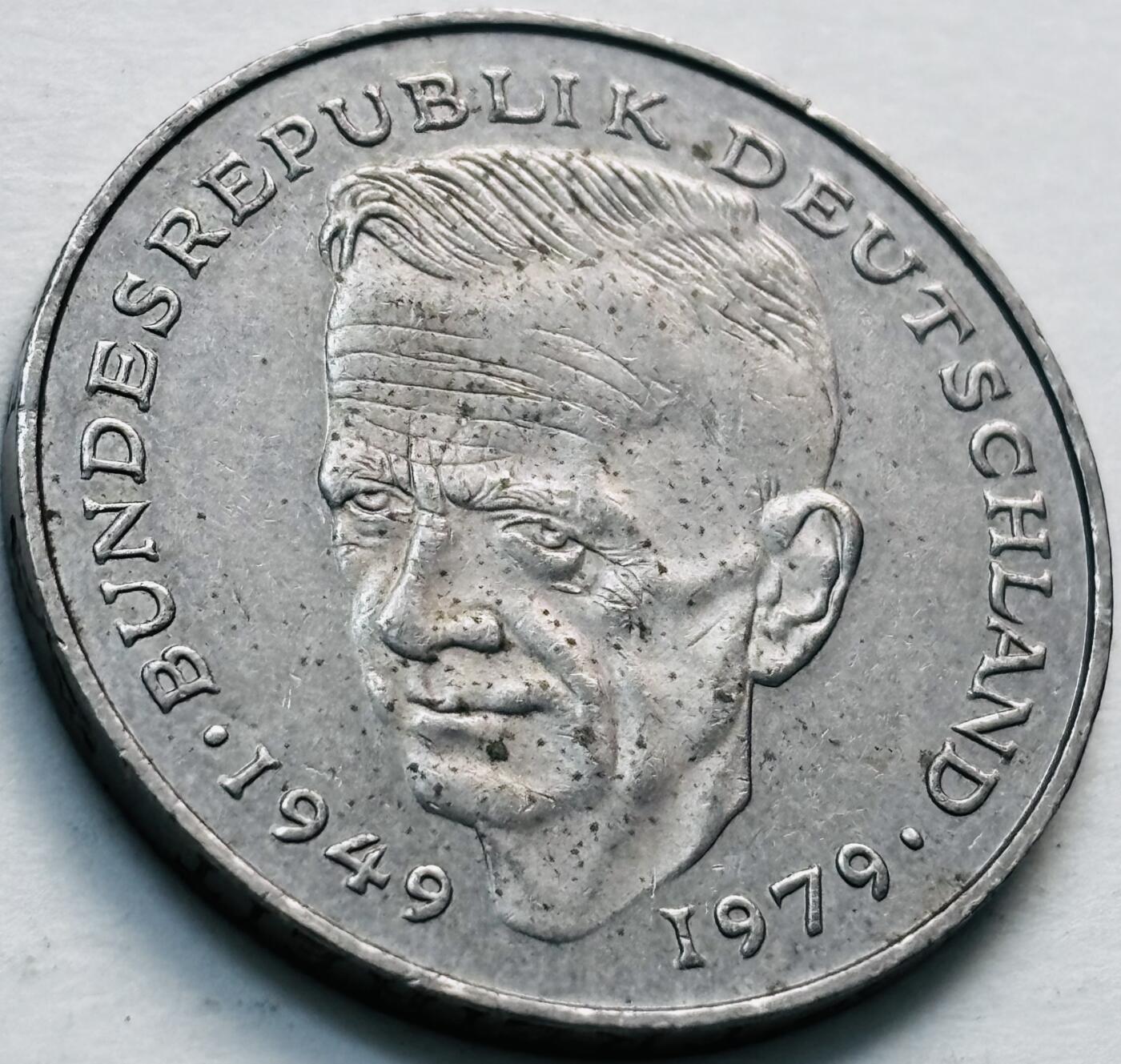 文馨钱币收藏第 279 场，银币，纪念铜章场 长期接收代拍品 1990 年德国 2 马克 J 版，法学家舒马赫纪念币