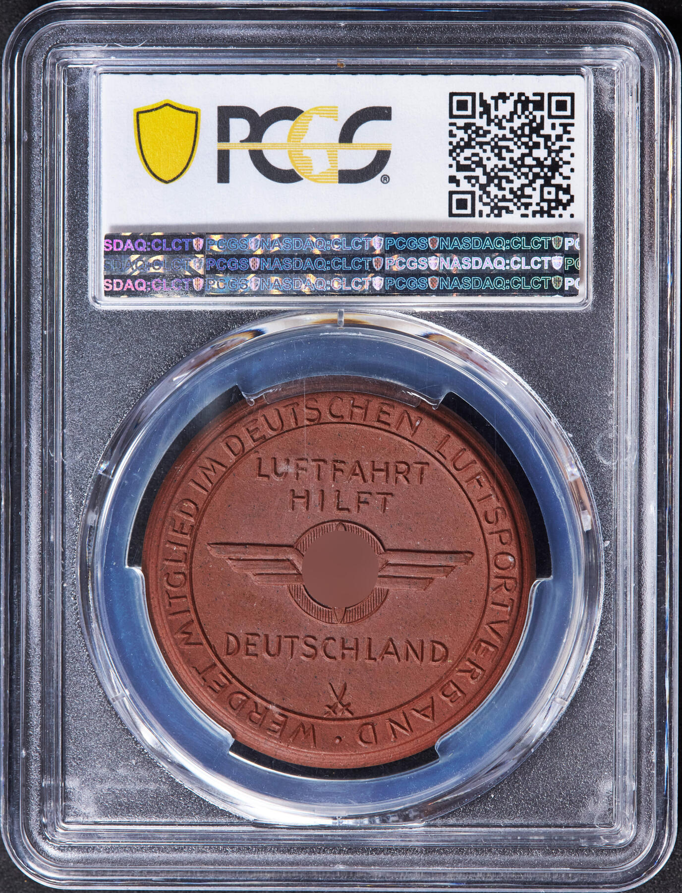 【俄甄集藏】2025年(044)11-12星期三晚 19:30 全场包邮 德国第三帝国1935年德累斯顿帝国航空运动协会（培养和训练军事飞行员的统一组织）陶瓷纪念章，PCGS MS65，完美品相，如需原图请联系客服