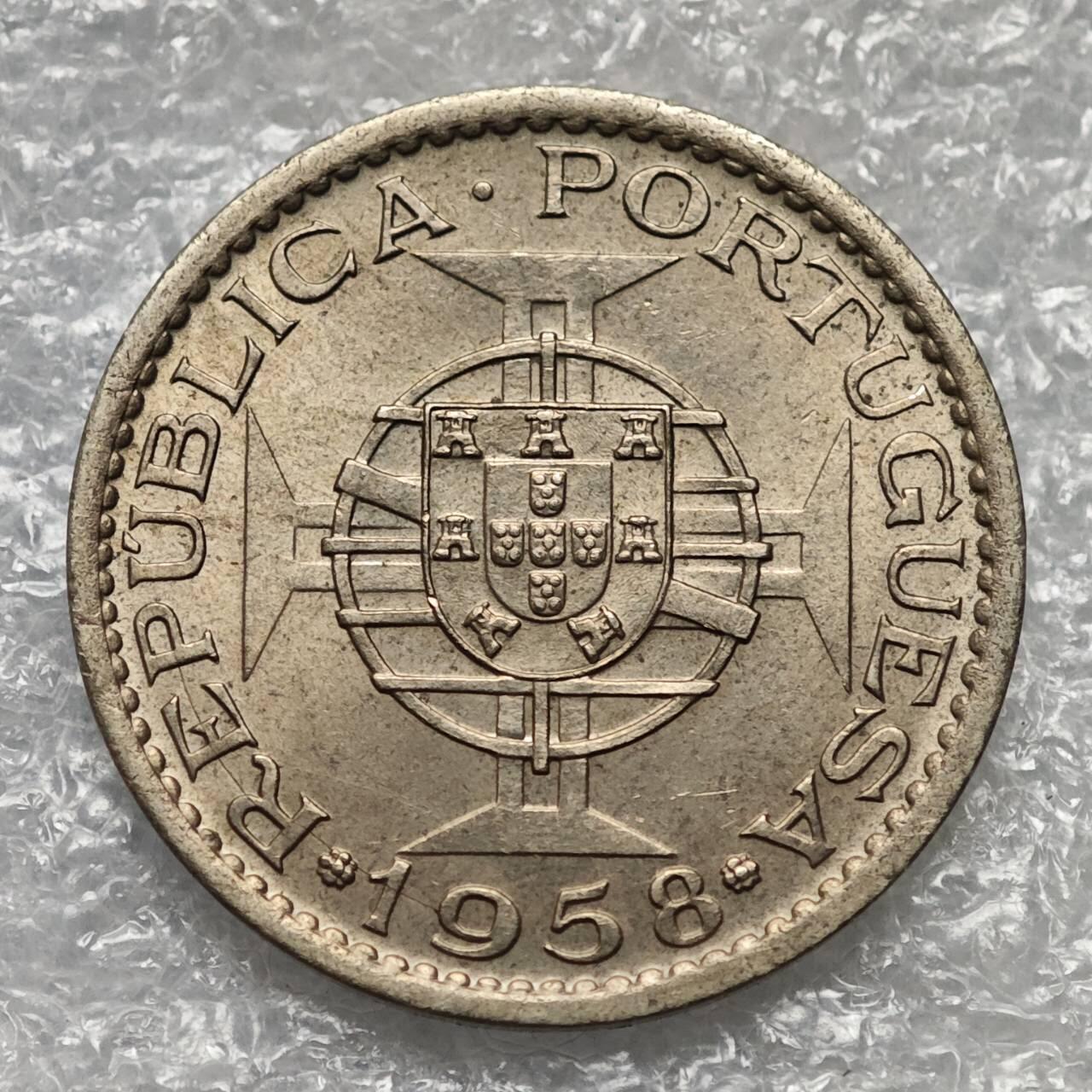 【淘币小摊】限时拍第七百九十五拍  葡属印度爪哇波兰阿根廷专场  满百包邮可预留两周  周一统一发货  葡属印度1958年1埃斯库多镍币原光好品相 km33