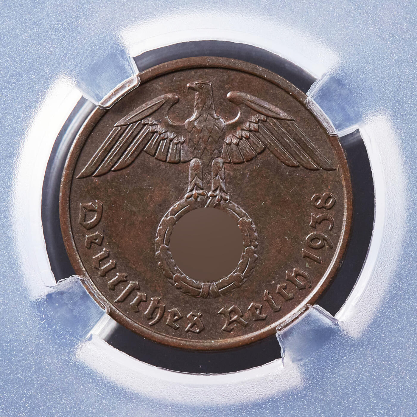 【俄甄集藏】2025年(044)11-12星期三晚 19:30 全场包邮 德国第三帝国1938-1939年A版1、2芬尼铜币，TQG AU58，两枚一组，如需原图，请联系客服