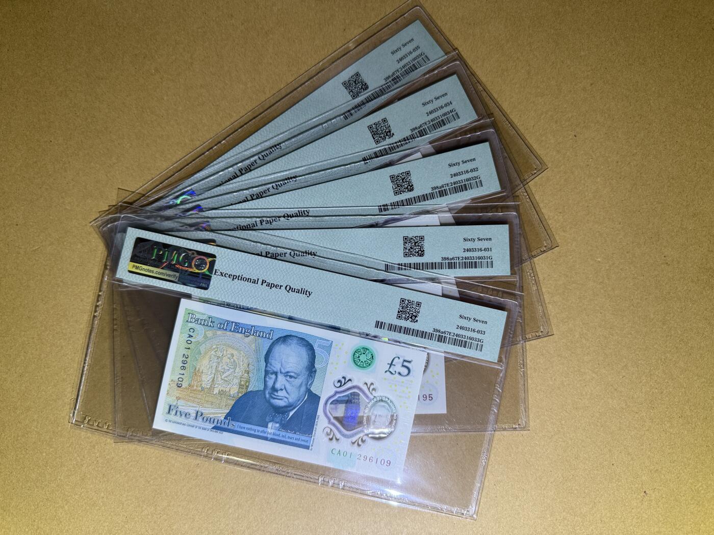 《艾美收藏》第219期-11.9周日外币畅拍场 英格兰5镑5张 PMG67E 2023年塑料钞 CA01冠 全部无347