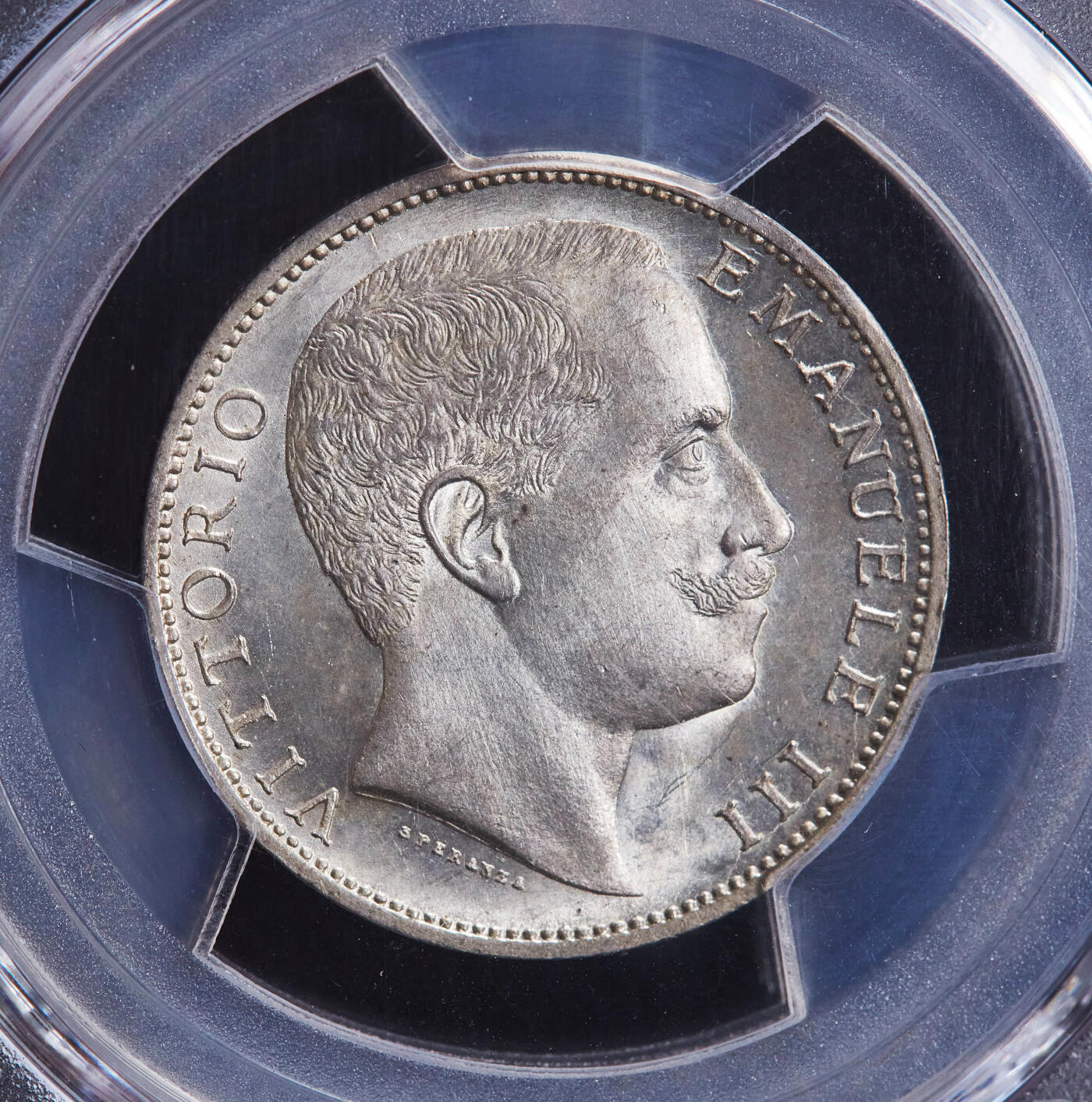 【俄甄集藏】2025年(044)11-12星期三晚 19:30 全场包邮 意大利1907年R版伊曼纽尔三世鹰版2里拉银币，PCGS MS64，唯一冠军，顶级状态，底板凝霜，黄油车轮转光