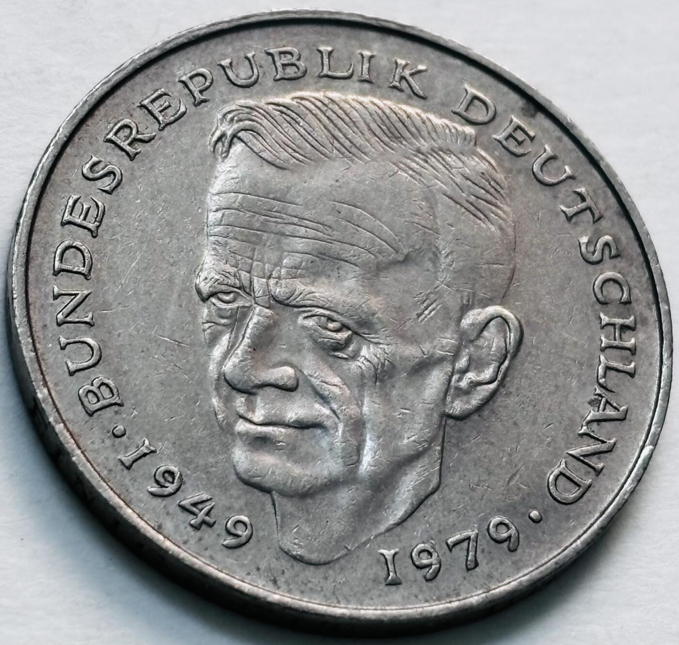 文馨钱币收藏第 279 场，银币，纪念铜章场 长期接收代拍品 1981 年德国 2 马克 F 版，法学家舒马赫纪念币