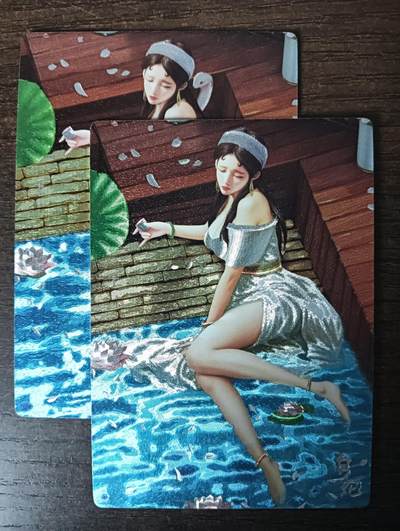 花开卡拍第46期（11月9号周日截拍，品控勿拍!!!拍品不寄存，运费5元，自制卡难免瑕疵，可能存在轻微撞角爆边等出厂瑕疵，品控介意勿拍！） - 奇点 乙巳礼盒 双蛇贺岁 白蛇 正常版与清凉版 2张 粗闪