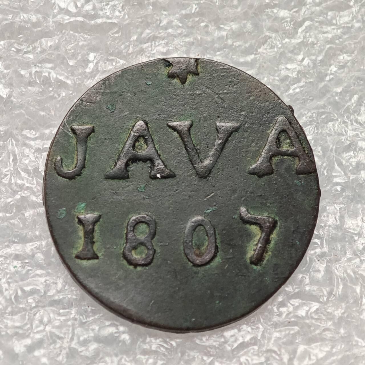 【淘币小摊】限时拍第七百九十五拍  葡属印度爪哇波兰阿根廷专场  满百包邮可预留两周  周一统一发货  荷属爪哇岛1807年1杜伊特铜币 km220