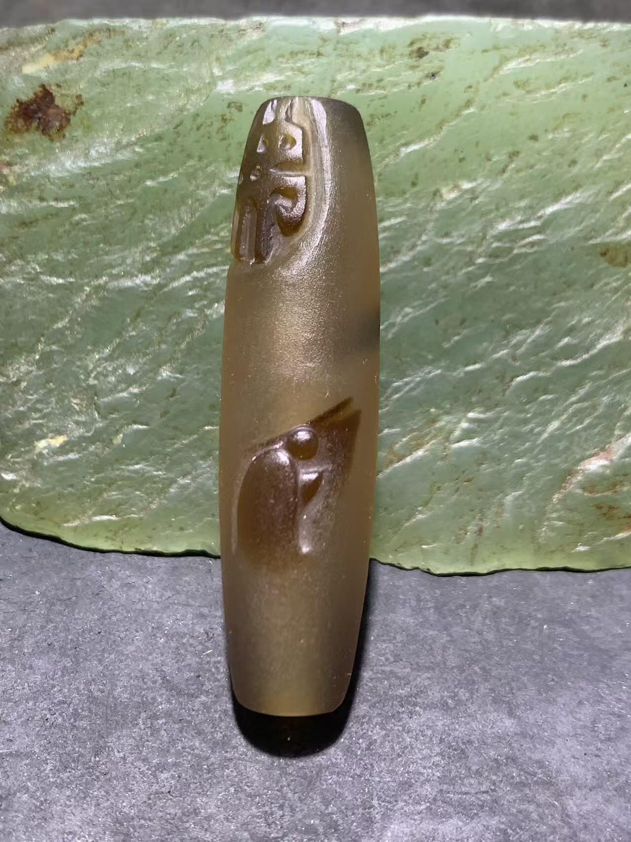 精美亚光高玉化海洋玉髓手工俏色巧雕一心向佛意境桶珠一个！