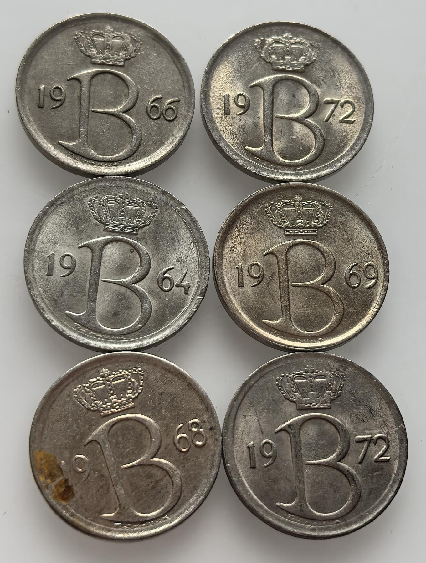  外国优质老铜币银币，周六九点倒数截拍，满百包邮，可寄存半年，喜欢朋友微信扫描二维码可直接参拍