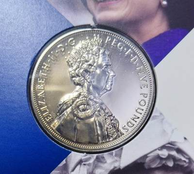 北京马甸外国币专卖第145期，外国币专场，陆续上拍，欢迎关注 英国5镑硬币 2012年 大直径38.6MM 伊丽莎白女王登基60周年 全新