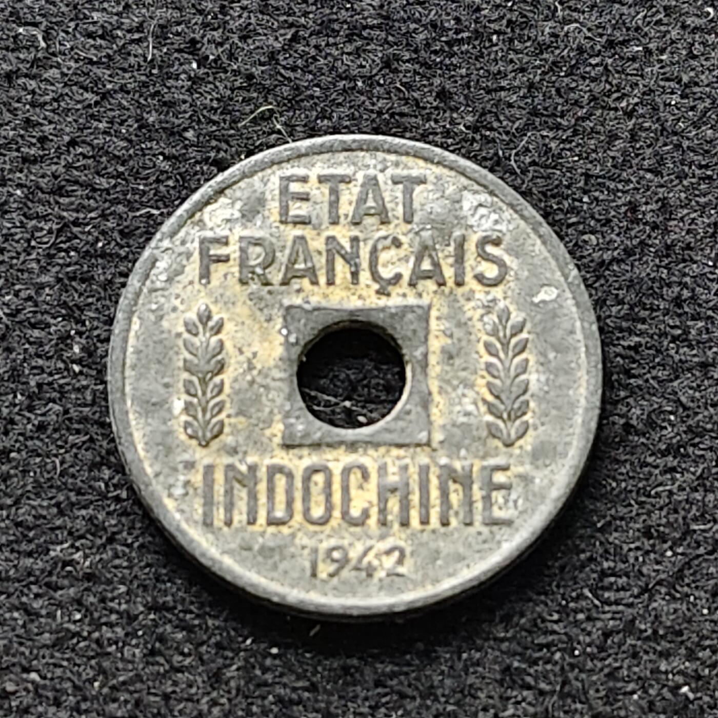 【全场包邮】纯粹捡漏拍476场（免费代拍第13场）调整中 法属印支1942年1/4分锌币好品（多数都是严重腐蚀）