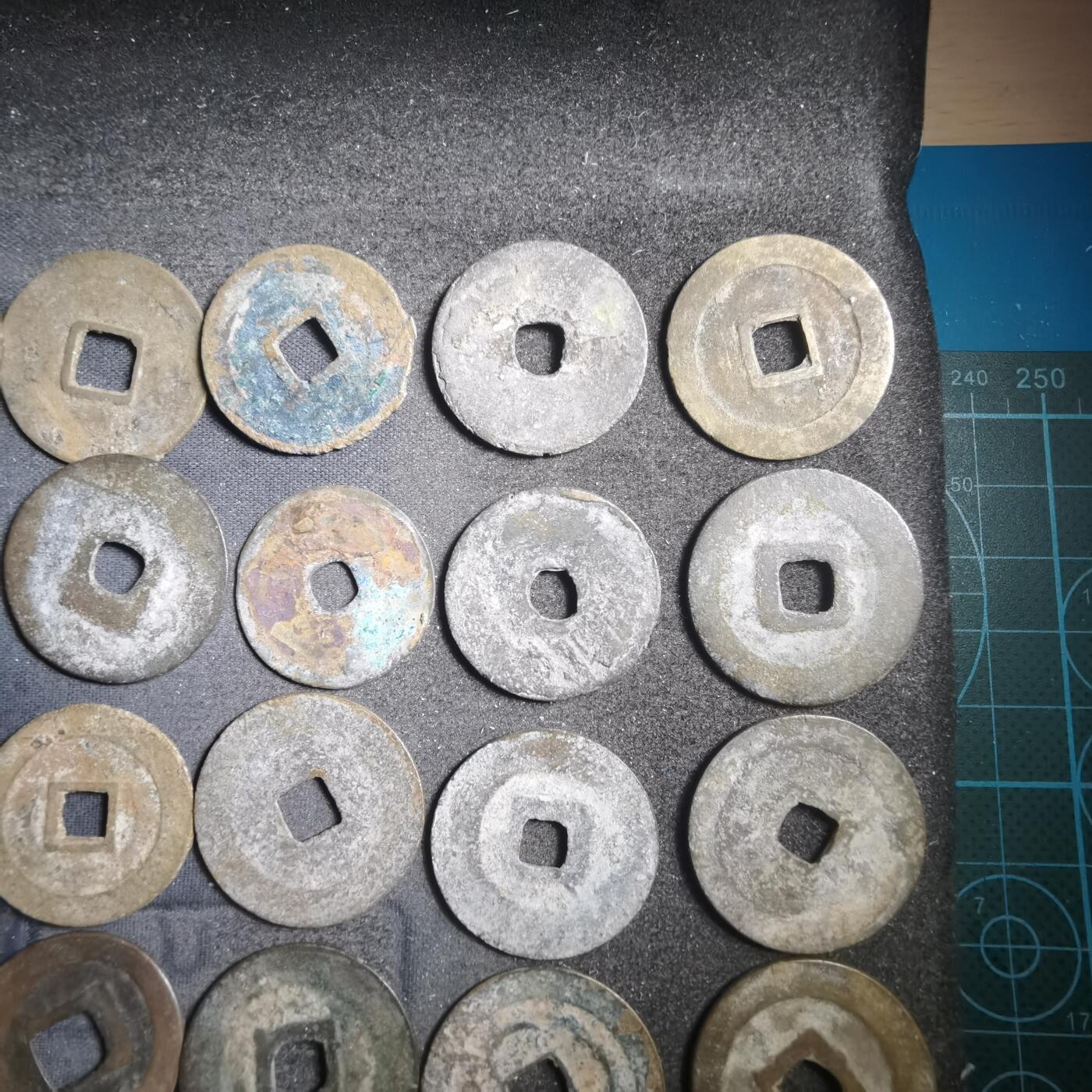 沼泽如烟--第895场 27枚铜钱