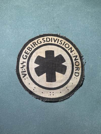 盛世勋华——号角文化勋章邮票专场拍卖第287期 - 德国（1939）武装党卫军第6山地师“北方”布质臂章 极为少见 贵重藏品 真假自辨