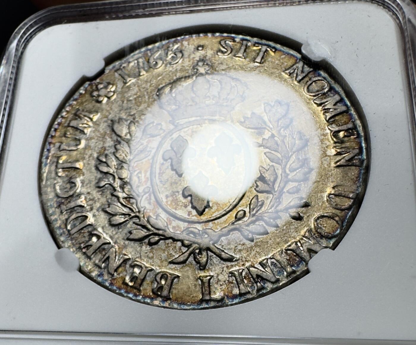 甄臻铺-世界币章拍卖（第38期）立冬小精品场，送拍享返佣金等优惠多多 NGC-XFD 法国1765年路易十五青年版埃居银币 炫彩包浆 30g的大尺寸银币