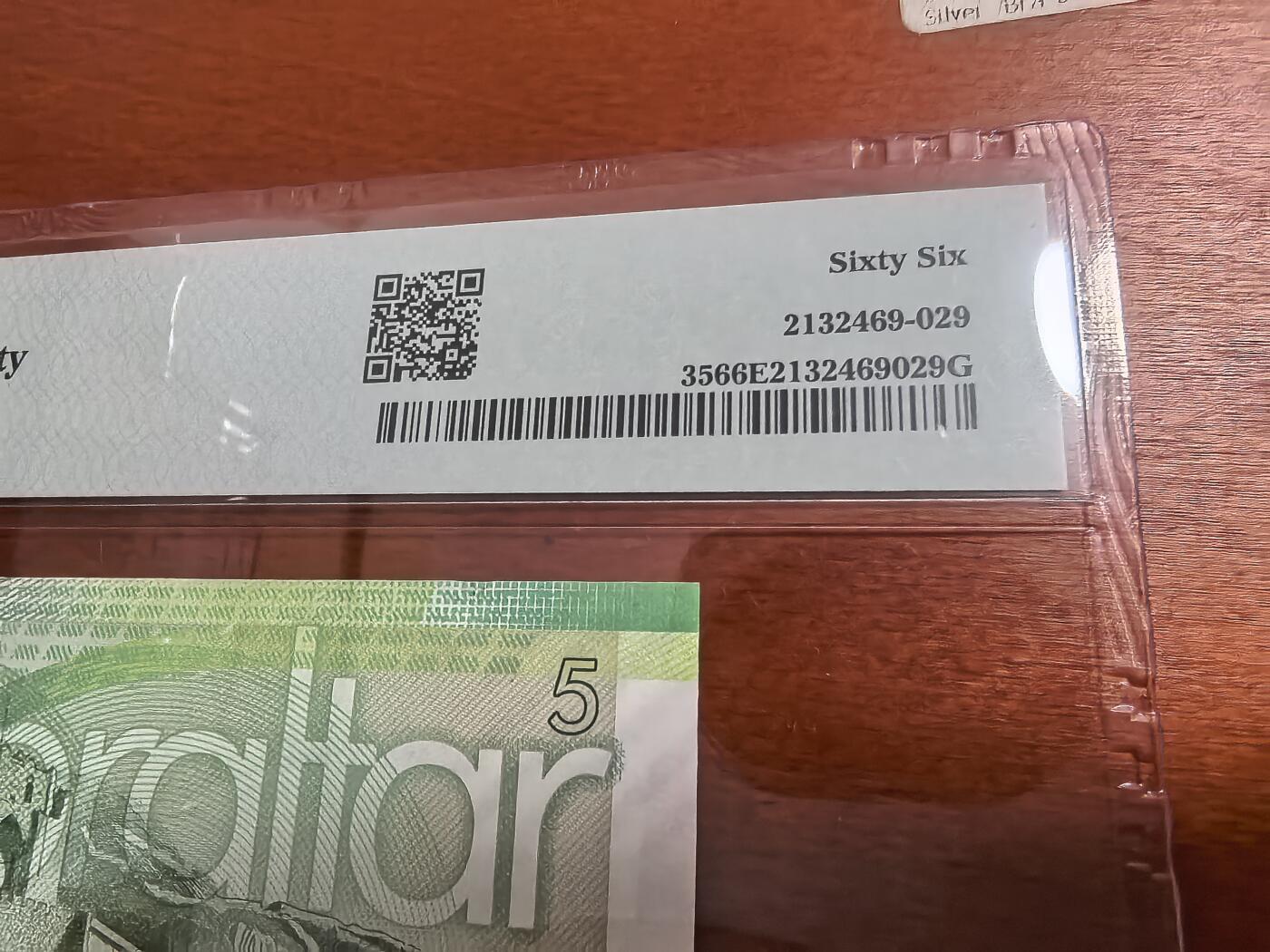 长老汇蛇年精选第七十一场拍卖 2011直布罗陀5镑纸钞，PMG 66，号段AAA