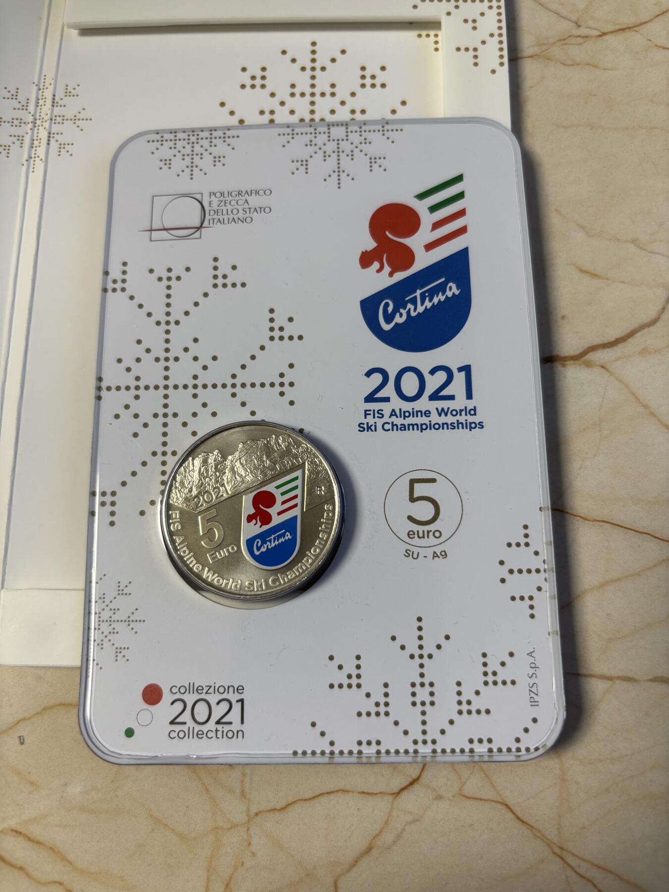 第181期拍卖 卡装意大利2021年科尔蒂纳高山滑雪世界锦标赛彩银币，925银，18克，发行5000枚
