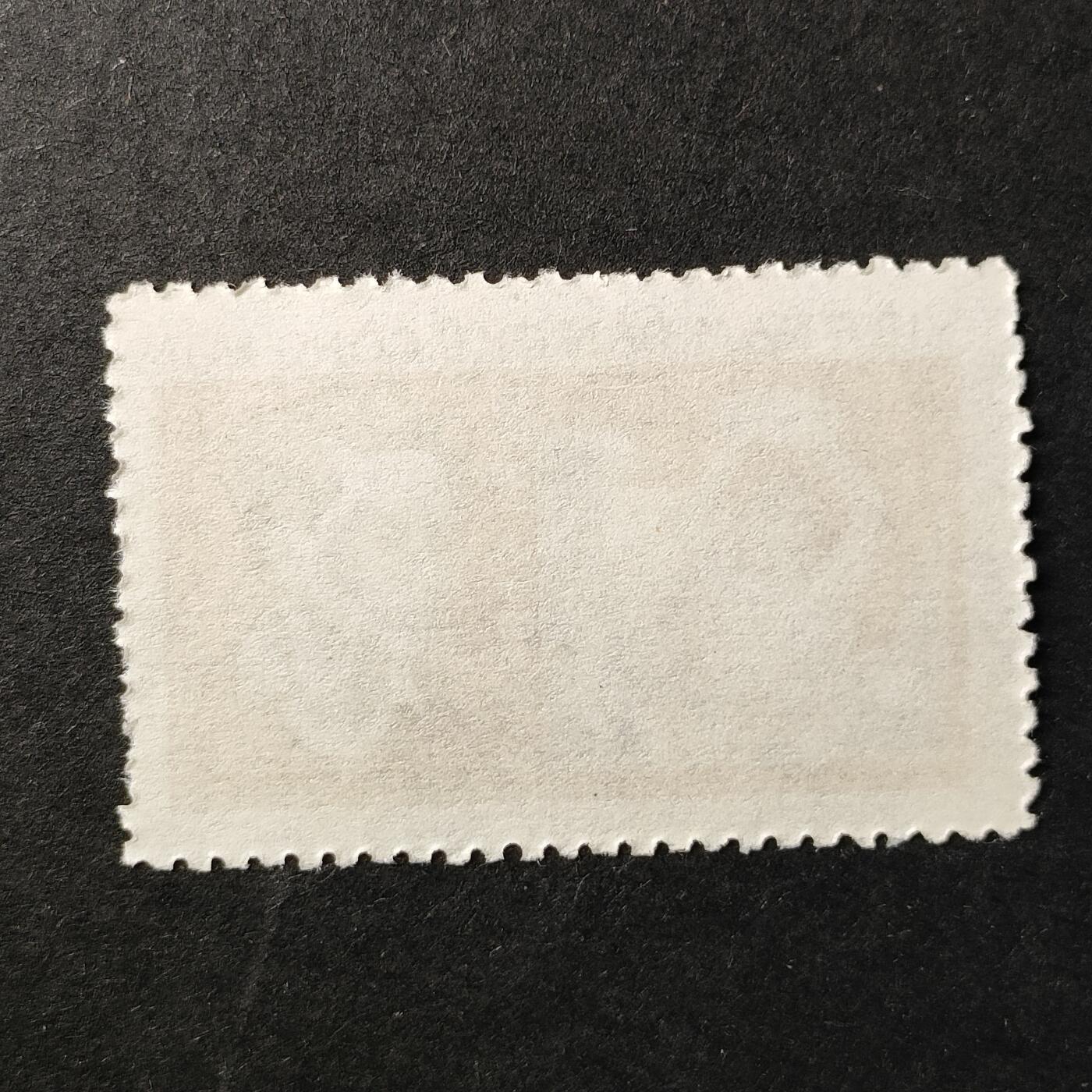 ↓君缘收藏647期☞钱币邮品↓无佣金、可寄存、满30元包邮  越南邮票，1971年越南民主共和国25周年·英雄人物阮文贝炸美国坦克邮票