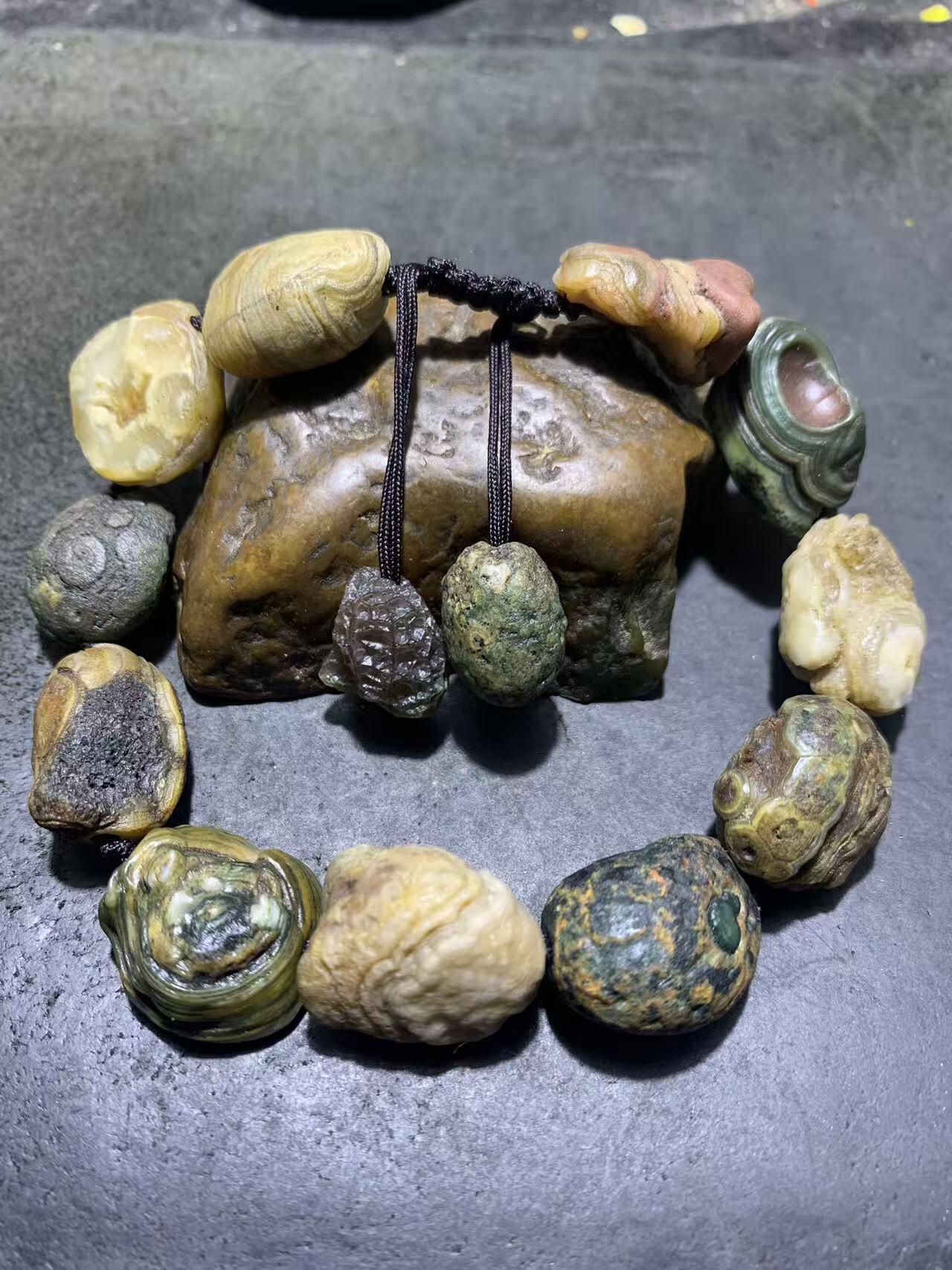 精美外蒙眼石手工编织手串一条！，