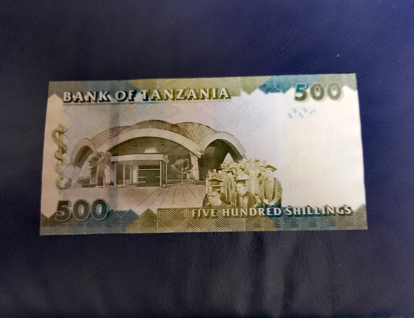 全新坦桑尼亚2010年500先令双喜号靓品纸币