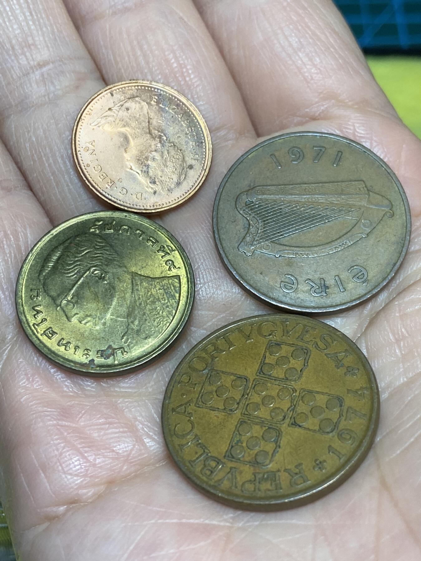 2025年第一百二十五场(总第一百五十一场）外国好品散币(免佣金) 各国散币4枚：爱尔兰🇮🇪1971年2便士，葡萄牙🇵🇹1974年1埃斯库多，加拿大🇨🇦1981年1分，泰国🇹🇭50萨当