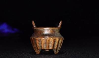 江南站杂项场 - 铜炉