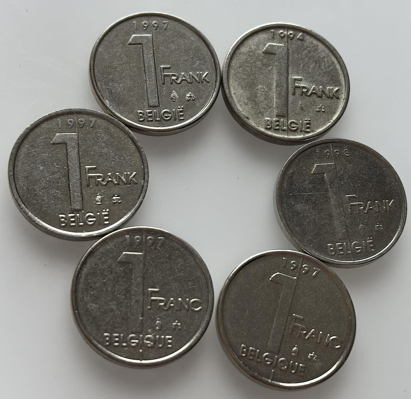  外国优质老铜币银币，周六九点倒数截拍，满百包邮，可寄存半年，喜欢朋友微信扫描二维码可直接参拍