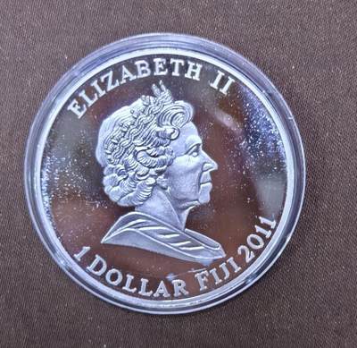 北京马甸外国币专卖第145期，外国币专场，陆续上拍，欢迎关注 斐济2011年1元黄铜镀银 40mm  地球-天文学