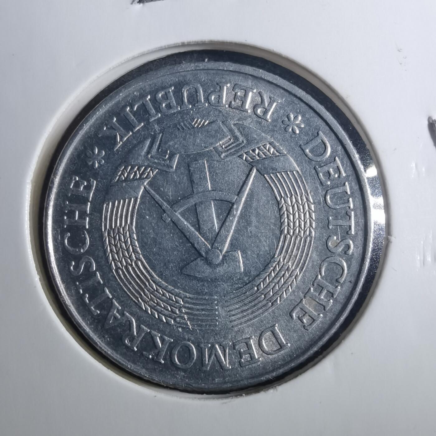 沼泽如烟--第896场 东德1975年2马克