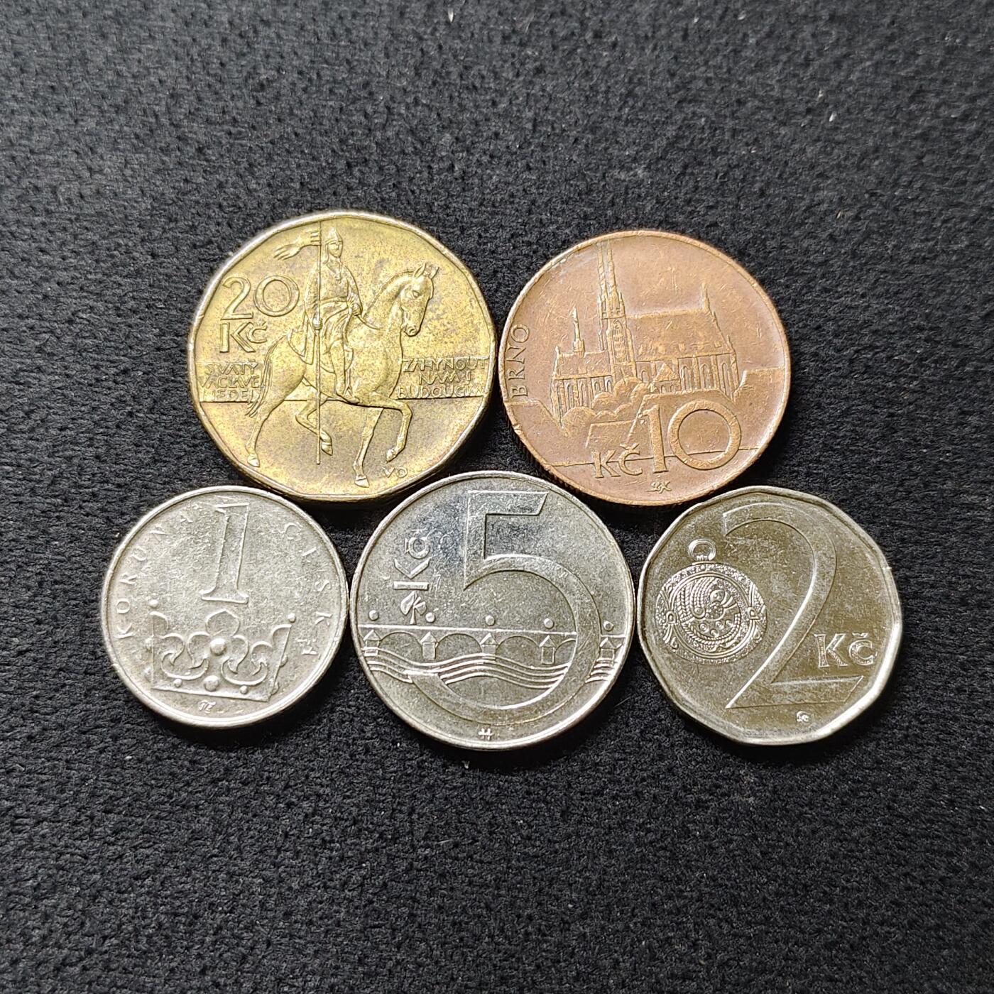 【全场包邮】纯粹捡漏拍476场（免费代拍第13场）调整中 捷克各年份5枚套币