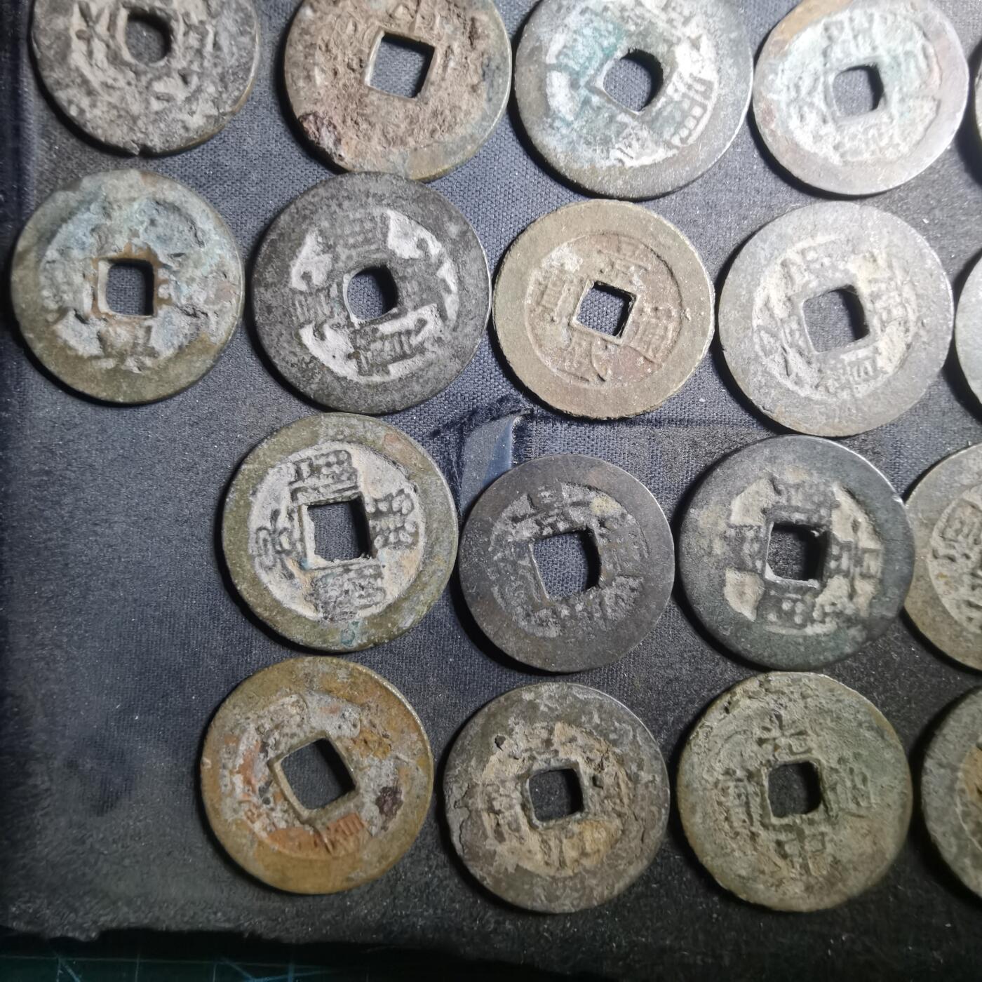 沼泽如烟--第895场 27枚铜钱