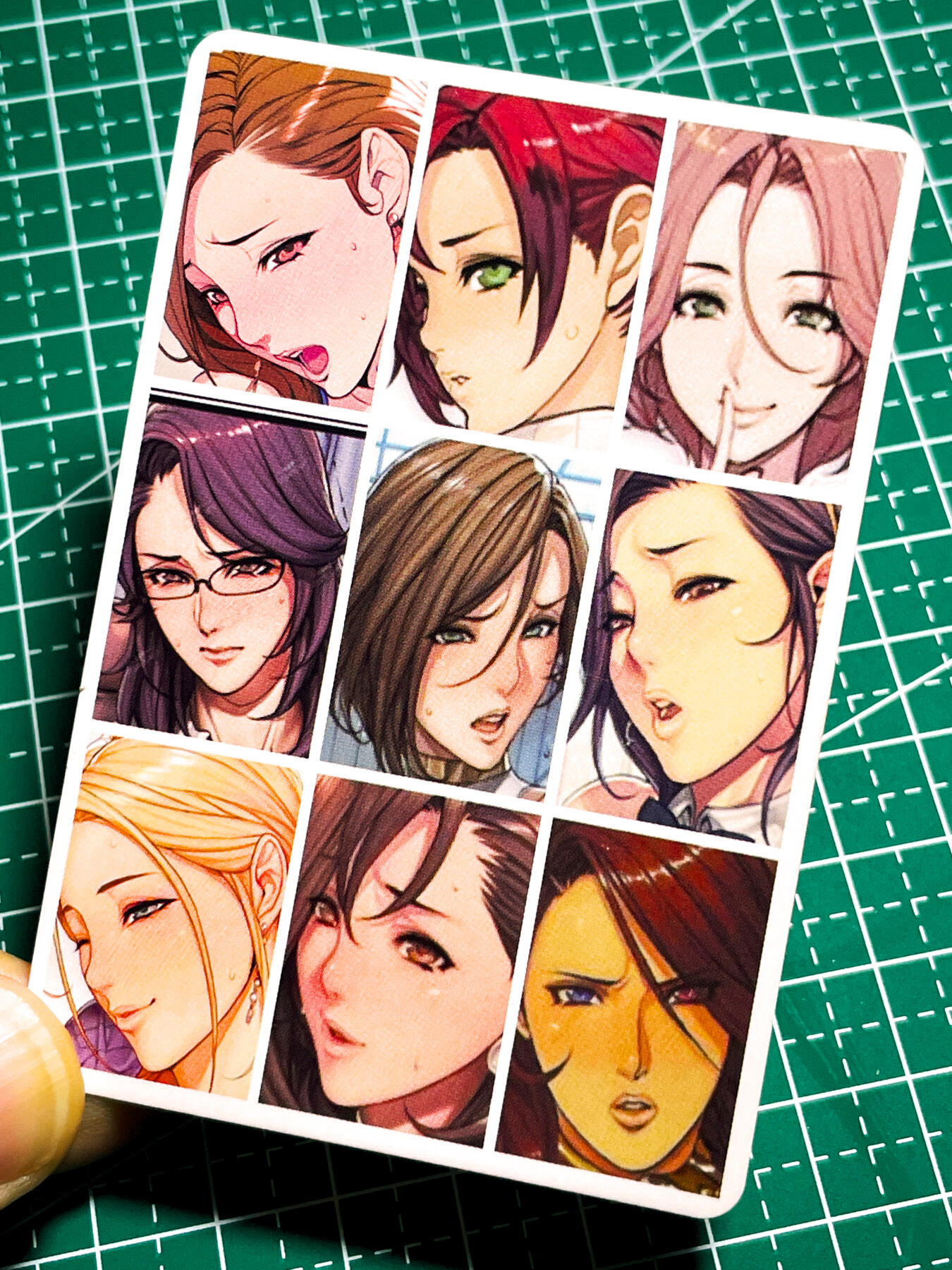 显眼宝36期 11月12日晚21:50截拍 佣金1起 可寄存～ 织田女教师 折光彩闪 一枚 小卡尺寸 挺漂亮