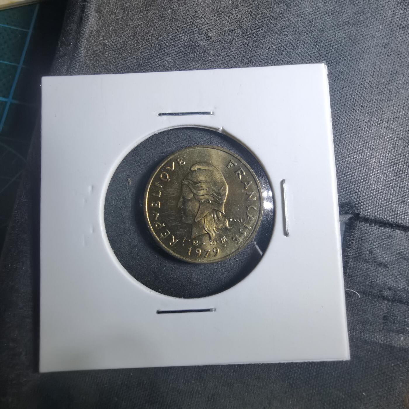 沼泽如烟--第896场 法属新赫布里底1979年2法郎